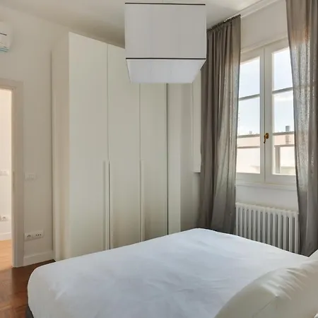 - Rondinelli Terrace Florencja